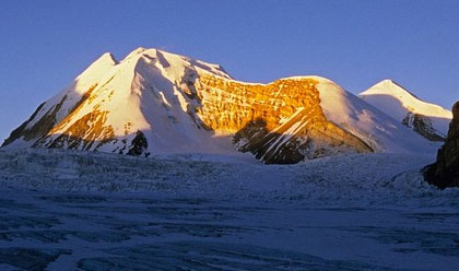 Saribung Peak