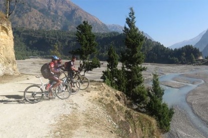 Annapurna Circuit with Upper Mustang Mountain Biking