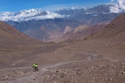 Annapurna Circuit with Upper Mustang Mountain Biking