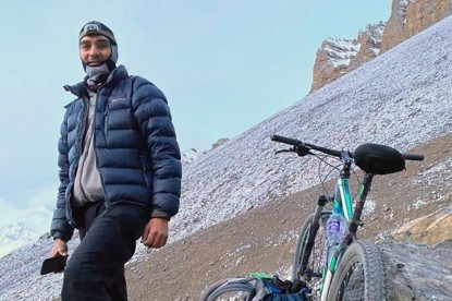 Annapurna Circuit with Upper Mustang Mountain Biking