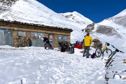 Annapurna Circuit with Upper Mustang Mountain Biking