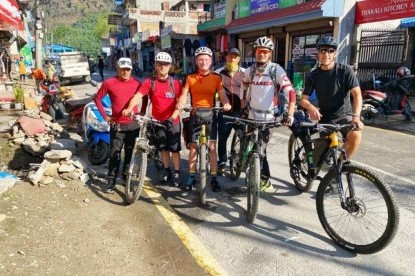 Annapurna Circuit with Upper Mustang Mountain Biking