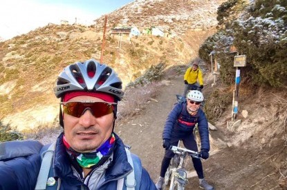 Annapurna Circuit with Upper Mustang Mountain Biking