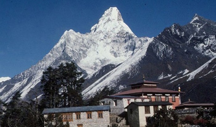 Mani Rimdu Festival Trek in Tengboche Monastry