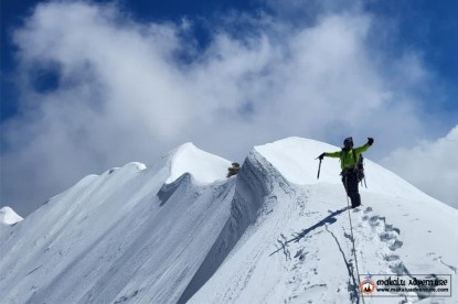  Pisang Peak Climbing