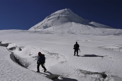 Rolwaling Trek with Parchamo Peak Climbing