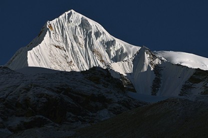 Singhu Chuli Peak - Flute Peak in Nepal