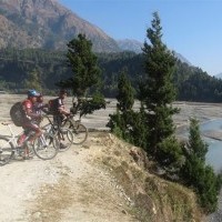 Annapurna Circuit with Upper Mustang Mountain Biking