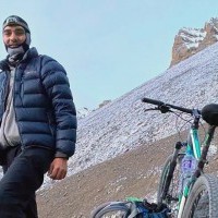 Annapurna Circuit with Upper Mustang Mountain Biking