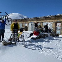 Annapurna Circuit with Upper Mustang Mountain Biking