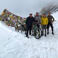 Annapurna Circuit with Upper Mustang Mountain Biking