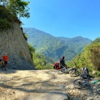 Annapurna Circuit with Upper Mustang Mountain Biking