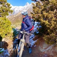 Annapurna Circuit with Upper Mustang Mountain Biking